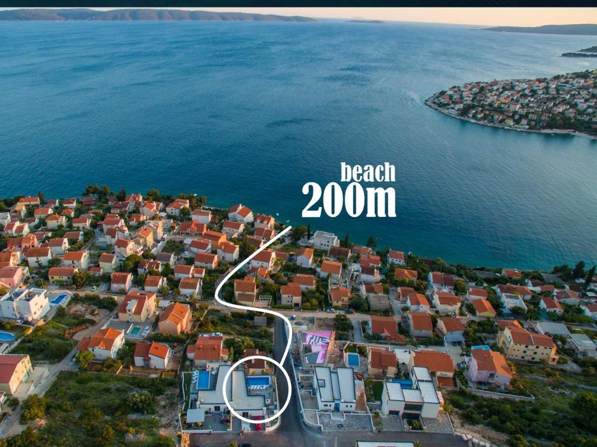 Holiday Home Olive Exclusive - 8 People, Heated Pool, Okrug Gornji, Sea View Trogir Dış mekan fotoğraf