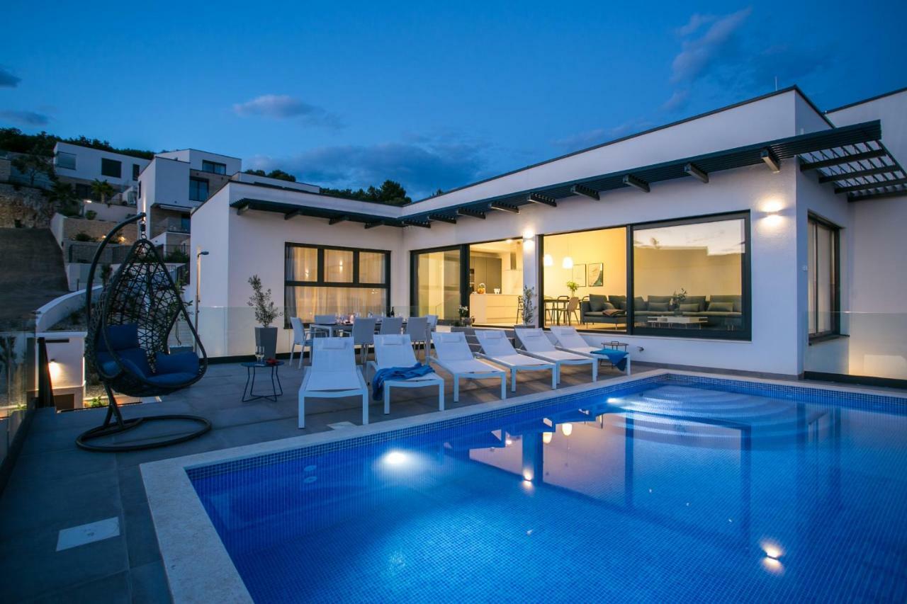 Holiday Home Olive Exclusive - 8 People, Heated Pool, Okrug Gornji, Sea View Trogir Dış mekan fotoğraf