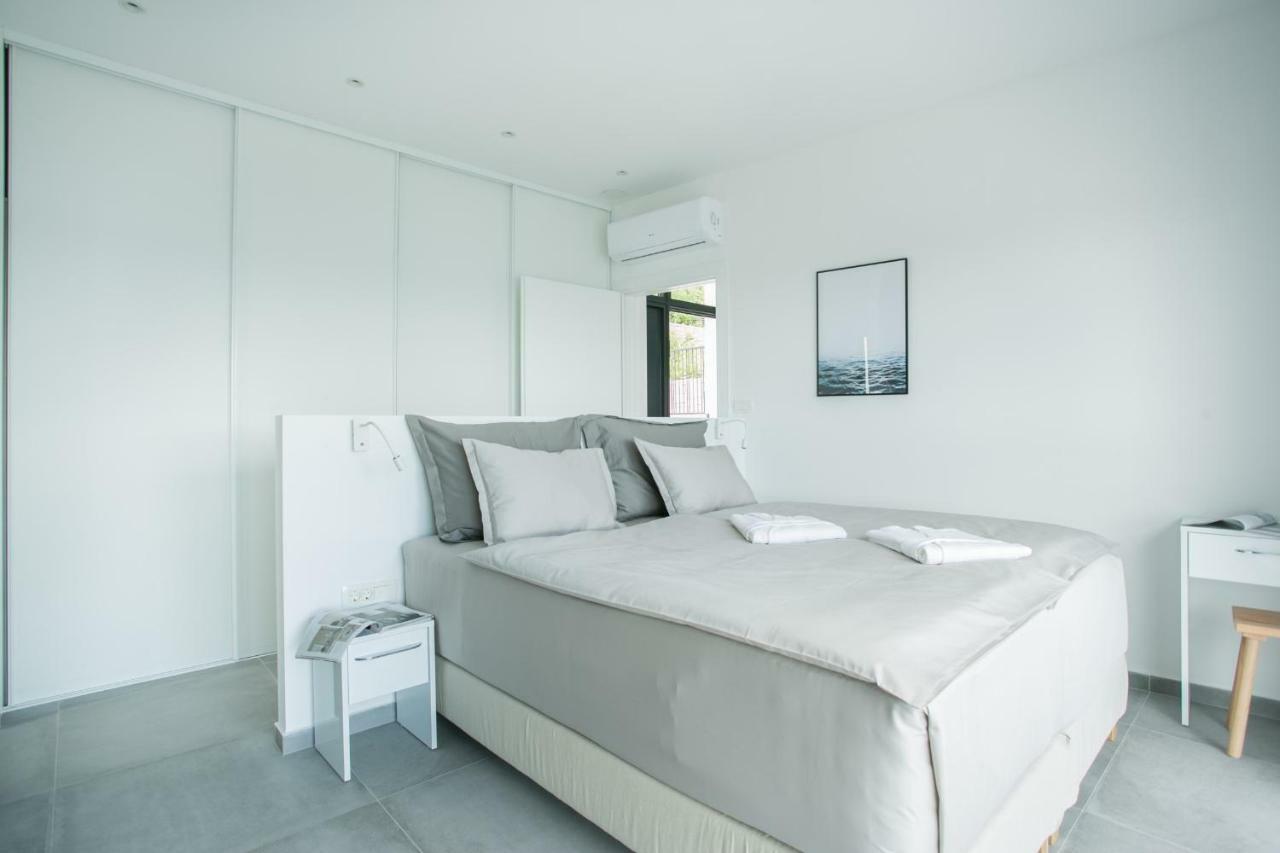 Holiday Home Olive Exclusive - 8 People, Heated Pool, Okrug Gornji, Sea View Trogir Dış mekan fotoğraf