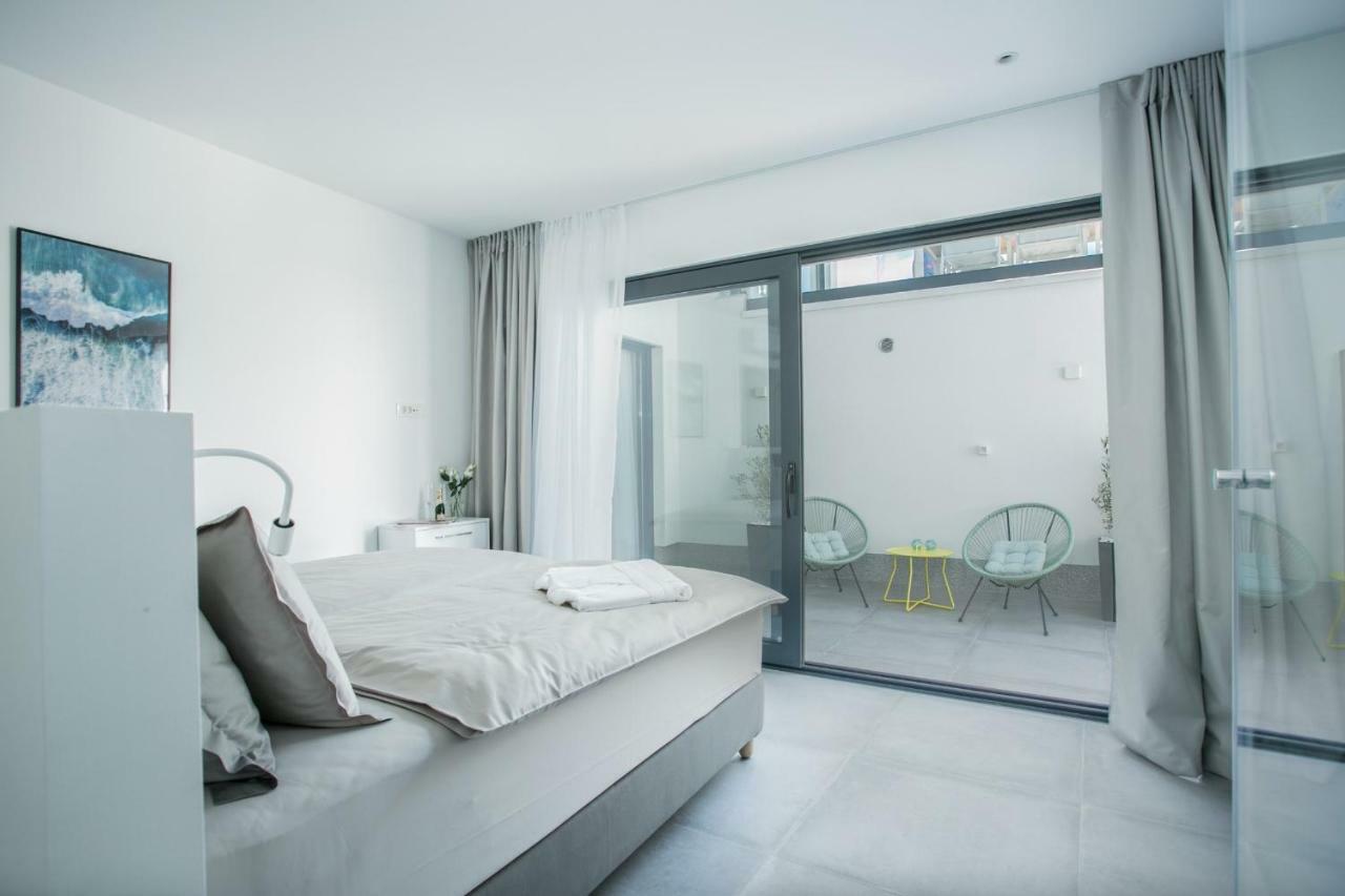 Holiday Home Olive Exclusive - 8 People, Heated Pool, Okrug Gornji, Sea View Trogir Dış mekan fotoğraf