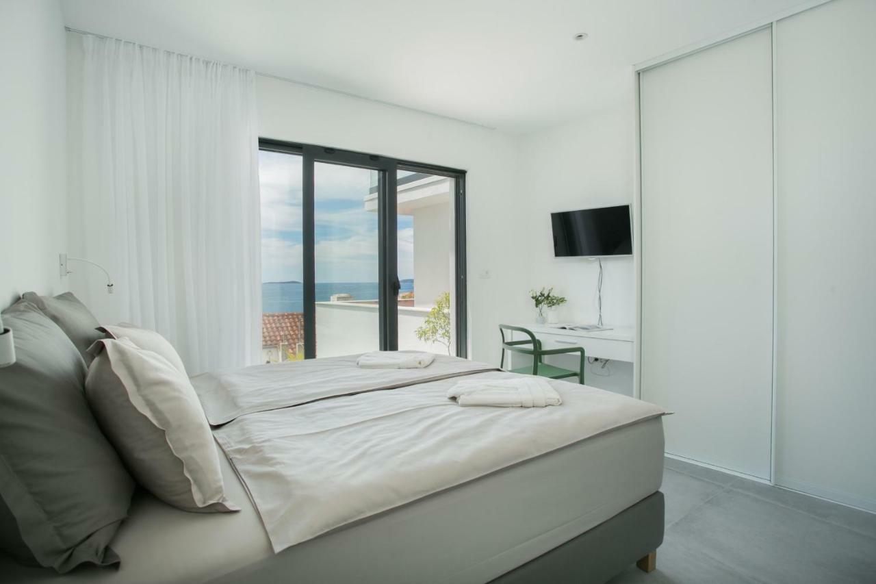 Holiday Home Olive Exclusive - 8 People, Heated Pool, Okrug Gornji, Sea View Trogir Dış mekan fotoğraf