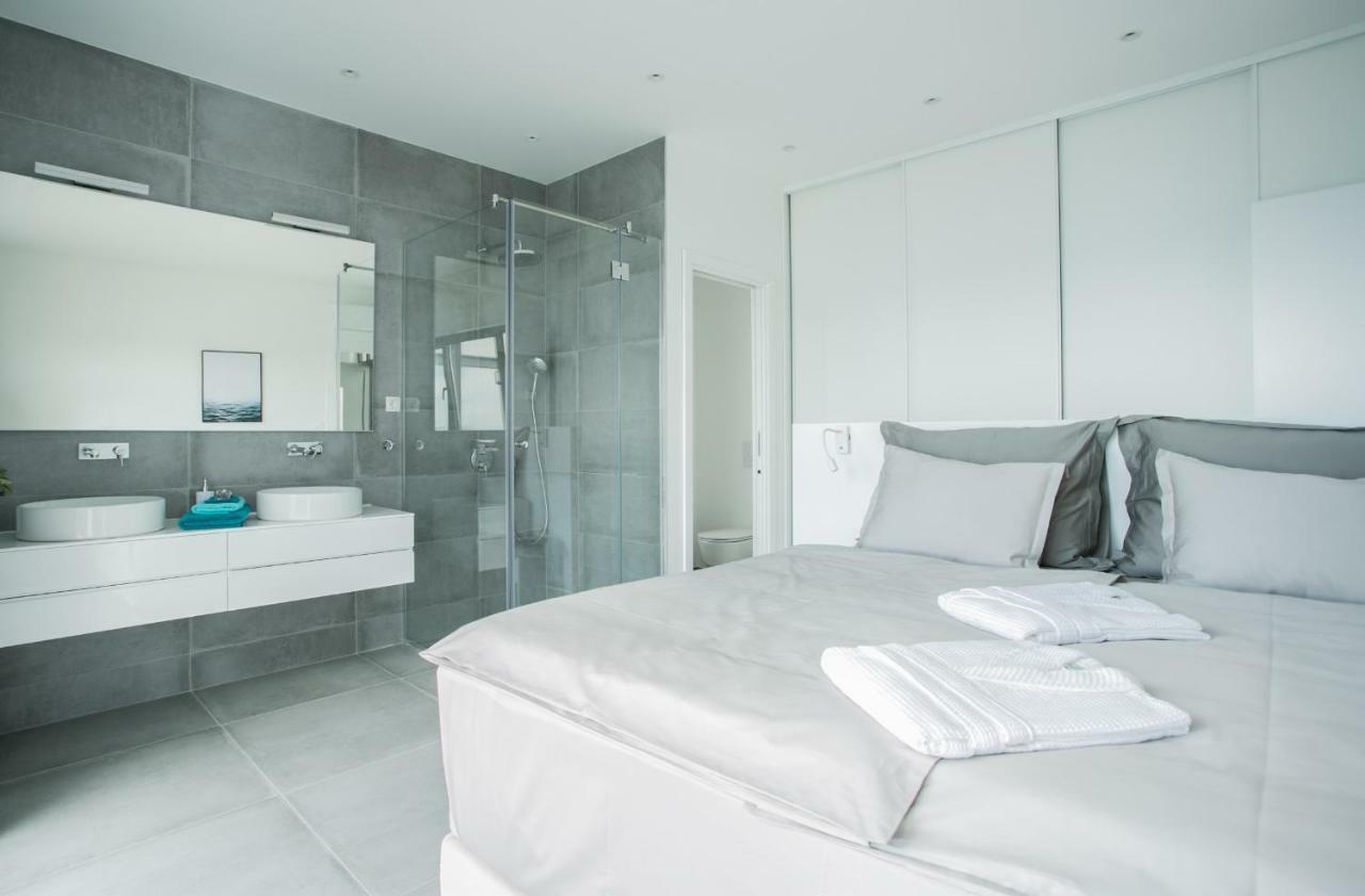 Holiday Home Olive Exclusive - 8 People, Heated Pool, Okrug Gornji, Sea View Trogir Dış mekan fotoğraf