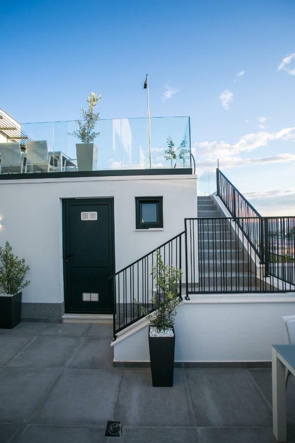 Holiday Home Olive Exclusive - 8 People, Heated Pool, Okrug Gornji, Sea View Trogir Dış mekan fotoğraf